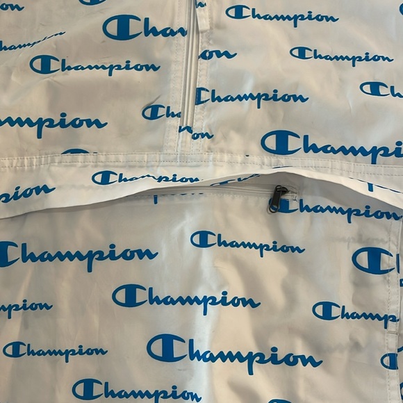 Champion Authentic Athleticwear - Picture 3 of 5